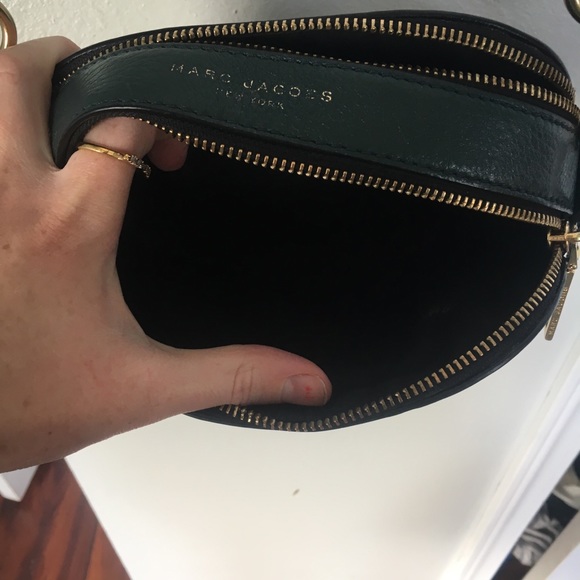 Marc Jacobs Half Moon Crossbody/Shoulder//clutch - Picture 7 of 8